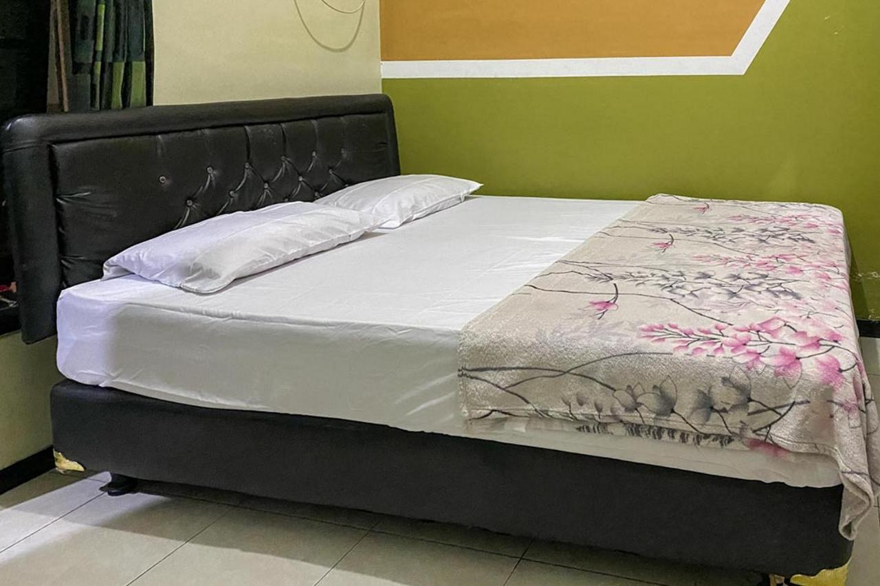Baitussafar Ummi 1 Syariah Hotell Malang Eksteriør bilde